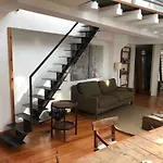 Amazing Mezzanine House With Garden - Centre Lisboa