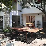 Amazing Mezzanine House With Garden - Centre * Lisboa