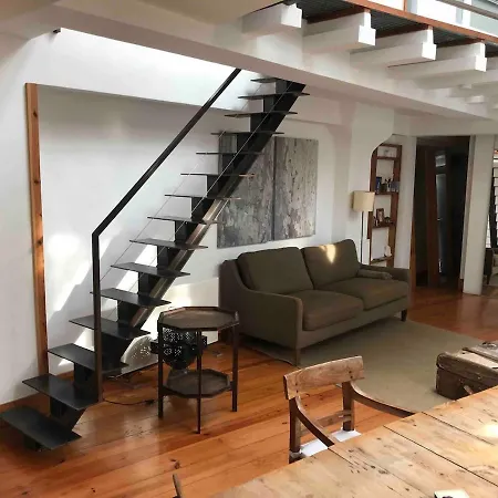 Amazing Mezzanine House With Garden - Centre 리스본
