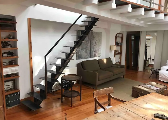 Amazing Mezzanine House With Garden - Centre Lisboa
