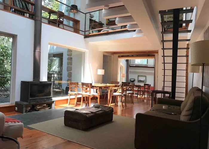 Amazing Mezzanine House With Garden - Centre Lissabon